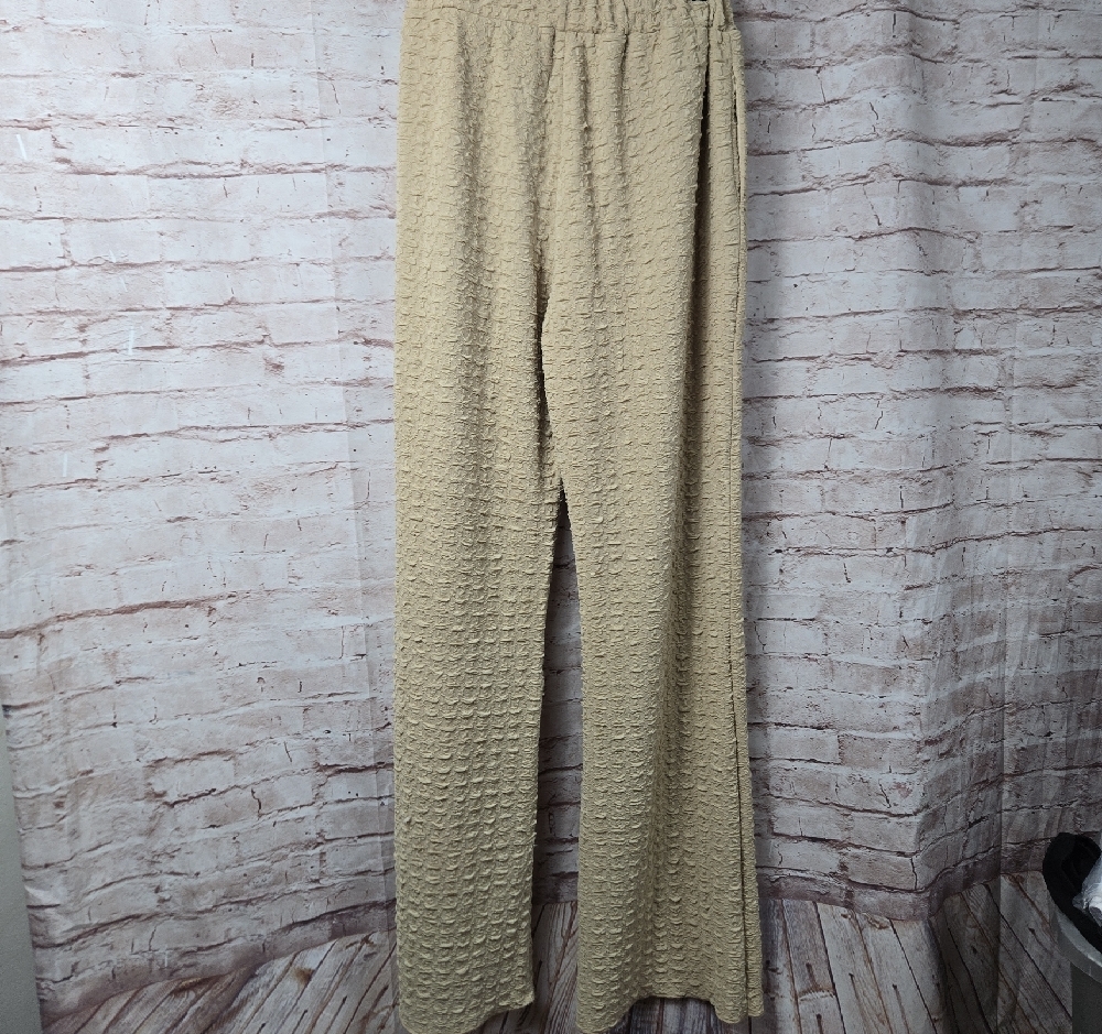 Hem & Thread Beige Textured Wide Leg Pants - Picture 3 of 8